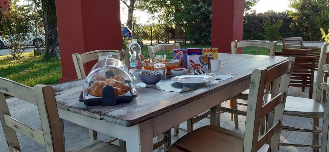 Bed and Breakfast Santa Maria Di Lorgana Minerbio Exterior foto